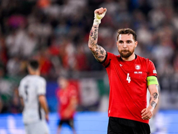 გურამ კაშია